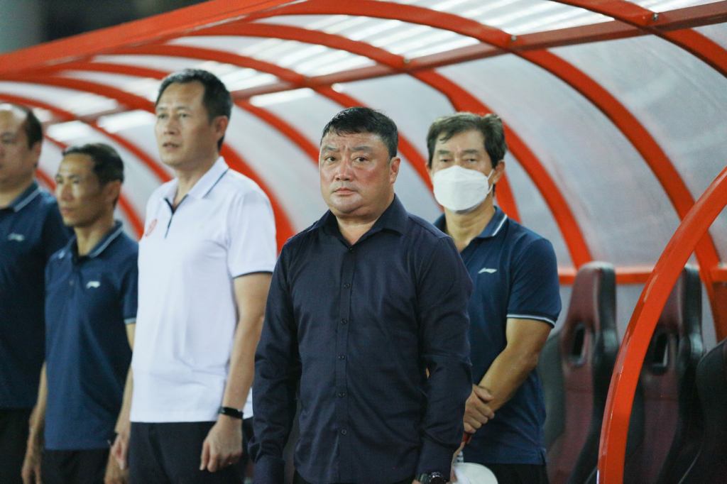 Thông tin giới thiệu về huấn luyện viên Trương Việt Hoàng